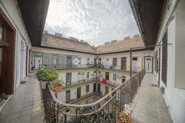 Eladó téglalakás, Budapesten, VIII. kerületben 75.9 M Ft