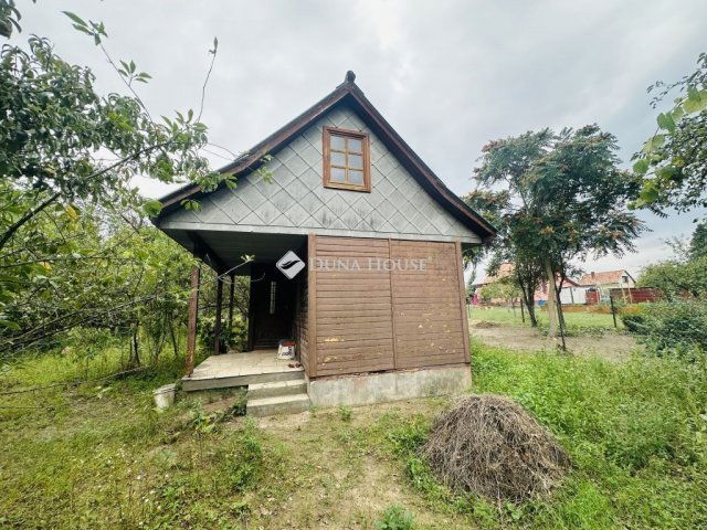 Eladó telek, Nyergesújfaluban 7.9 M Ft / költözzbe.hu