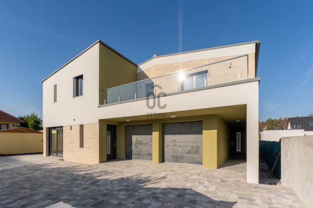Eladó ikerház, Veszprémben 175 M Ft, 5 szobás