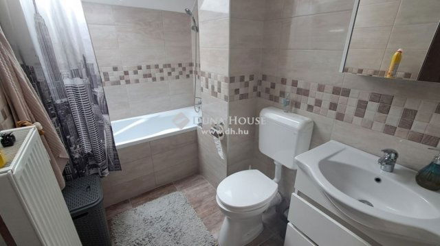 Eladó családi ház, Kecskeméten 83.99 M Ft, 4 szobás