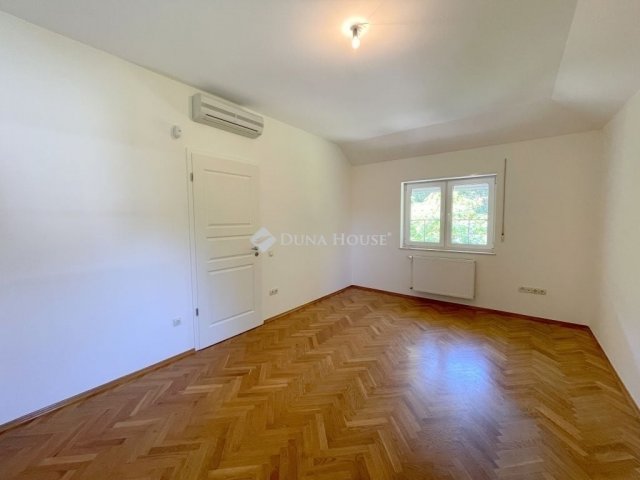 Eladó családi ház, Budapesten, II. kerületben 375 M Ft, 5 szobás