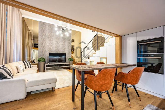 Eladó téglalakás, Budapesten, VI. kerületben, Podmaniczky utcában