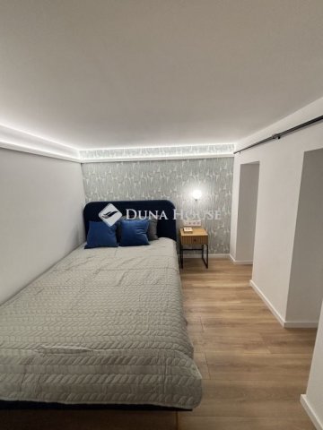 Eladó téglalakás, Budapesten, VIII. kerületben, Pál utcában