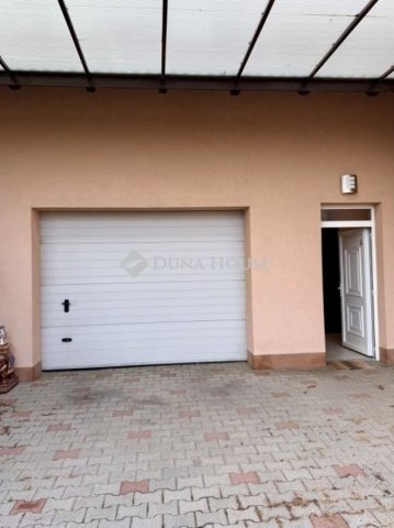 Eladó ikerház, Budapesten, XVIII. kerületben 130 M Ft, 4 szobás