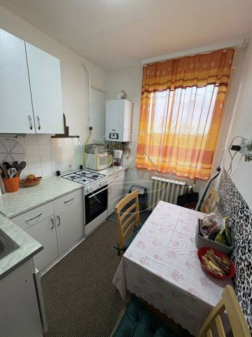 Eladó panellakás, Gyulán 33.75 M Ft, 2 szobás