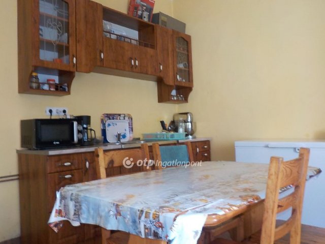 Eladó családi ház, Kaposváron 20.4 M Ft, 3 szobás