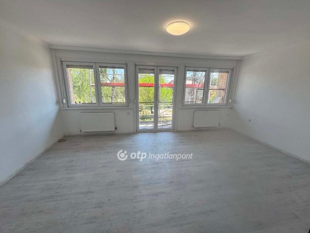 Eladó családi ház, Tápiószelén 59.9 M Ft, 3 szobás
