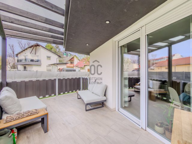 Eladó téglalakás, Siófokon 68 M Ft, 2 szobás