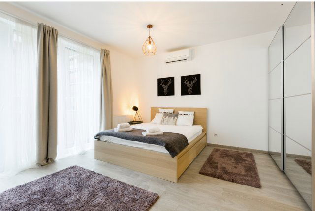 Eladó téglalakás, Budapesten, VIII. kerületben, Corvin sétányon