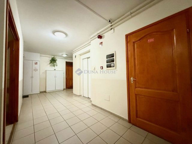 Eladó téglalakás, Kecskeméten 73.9 M Ft, 3 szobás