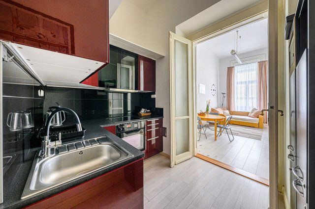 Eladó téglalakás, Budapesten, VI. kerületben 124.9 M Ft