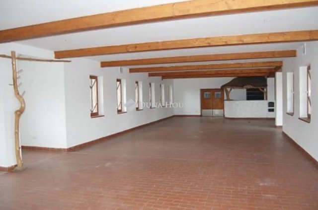 Eladó üzlethelyiség, Fertőszentmiklóson 129 M Ft, 1 szobás