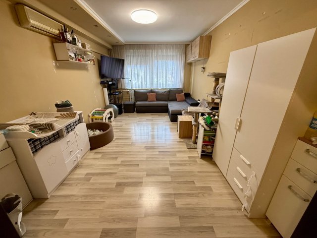 Eladó panellakás, Móron 40.9 M Ft, 2 szobás