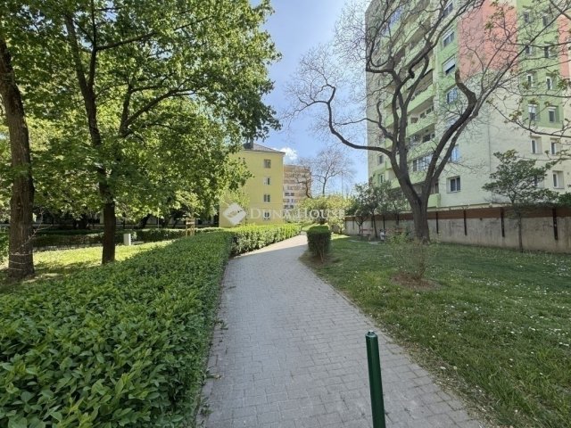 Eladó panellakás, Budapesten, XI. kerületben 75 M Ft, 2 szobás