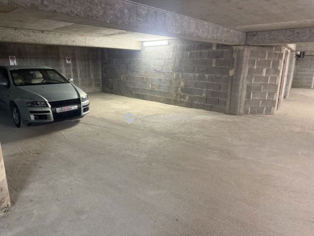 Eladó garázs, Pécsett 4.49 M Ft / költözzbe.hu