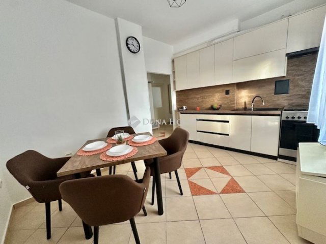 Eladó téglalakás, Veszprémben 71 M Ft, 2 szobás