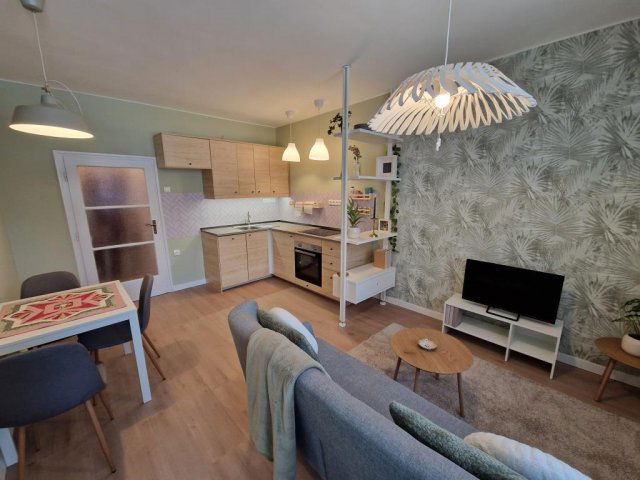 Eladó téglalakás, Kaposváron 45.8 M Ft, 1+2 szobás