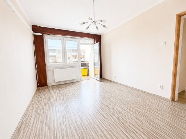 Eladó panellakás, Debrecenben, Derék utcában 47.5 M Ft