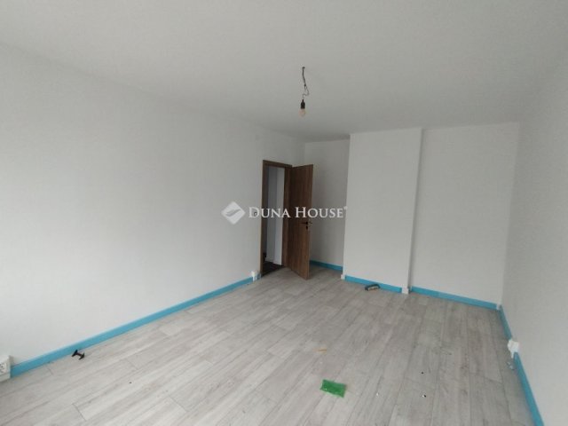 Eladó téglalakás, Tatabányán, Komáromi utcában 78.69 M Ft