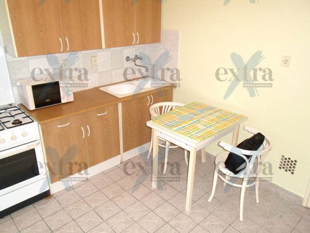 Kiadó téglalakás, albérlet, Szegeden 140 E Ft / hó, 2 szobás