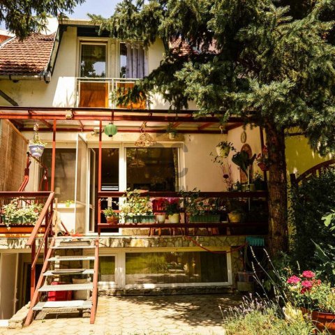 Eladó sorház, Szentendrén 129 M Ft, 4 szobás