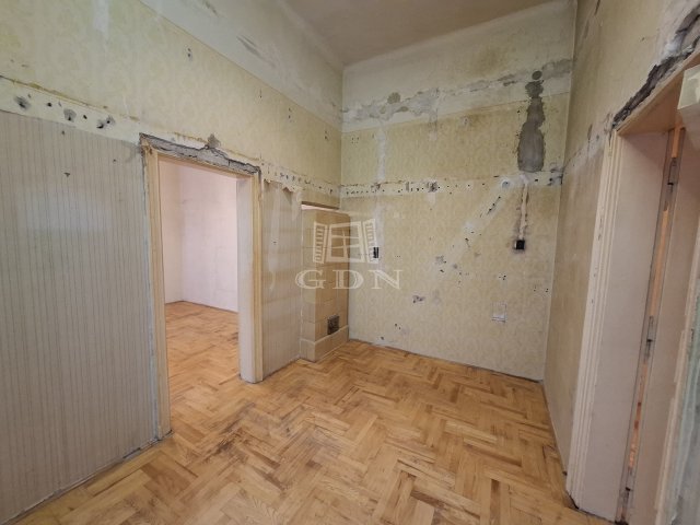 Eladó téglalakás, Budapesten, VII. kerületben, Erzsébet körúton