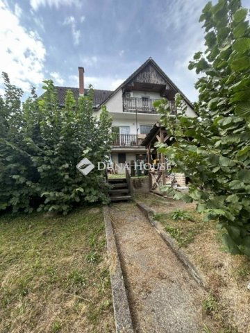 Eladó családi ház, Mendén 76.9 M Ft, 6 szobás