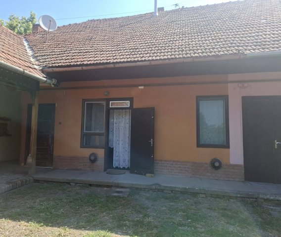 Eladó családi ház, Békésen 16.9 M Ft, 1+2 szobás