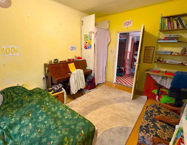 Eladó családi ház, Mendén 56.9 M Ft, 4 szobás