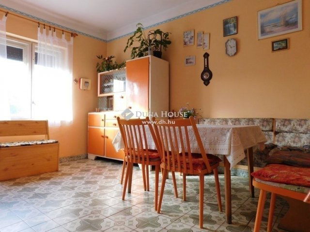 Eladó családi ház, Kecskeméten 57 M Ft, 4 szobás