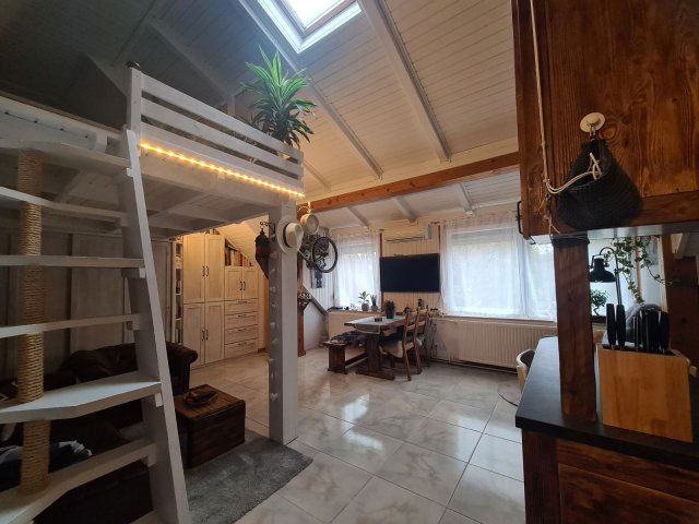 Eladó téglalakás, Pomázon 51.5 M Ft, 1 szobás