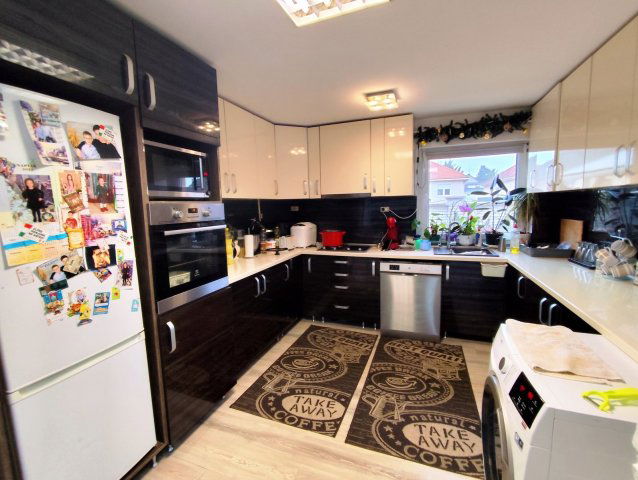 Eladó családi ház, Nyíregyházán 83.9 M Ft, 6 szobás