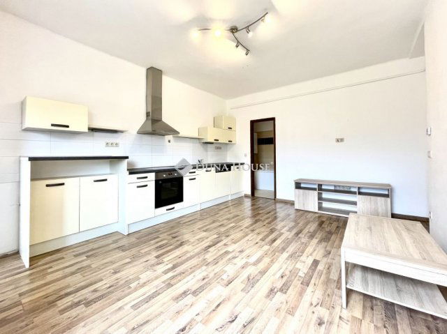 Kiadó téglalakás, albérlet, Szombathelyen 150 E Ft / hó