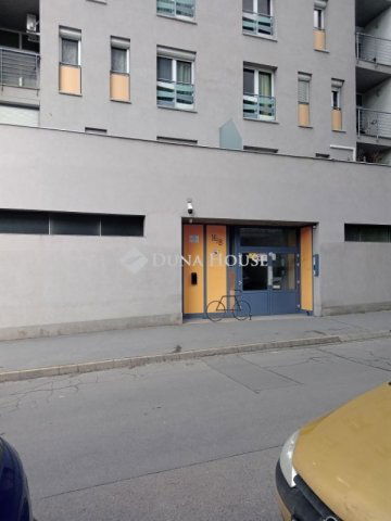 Eladó téglalakás, Budapesten, VIII. kerületben 78 M Ft, 1 szobás