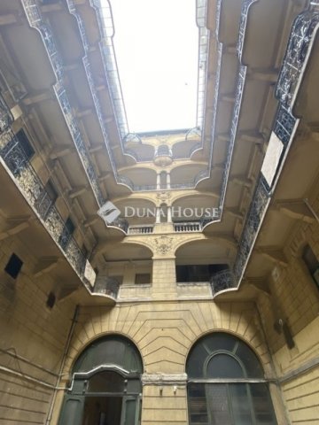 Eladó téglalakás, Budapesten, VII. kerületben 64 M Ft, 2 szobás