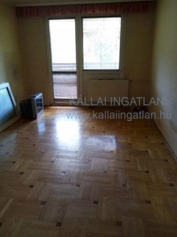 Eladó panellakás, Nyíregyházán 40 M Ft, 1+2 szobás