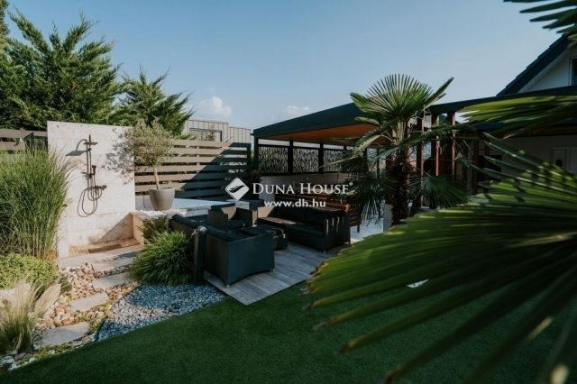 Eladó családi ház, Budapesten, III. kerületben 371.45 M Ft