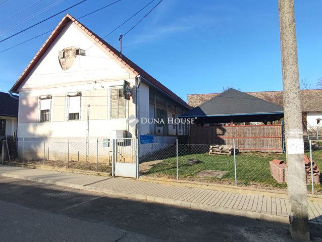 Eladó családi ház, Kakasdon 19.9 M Ft, 3 szobás