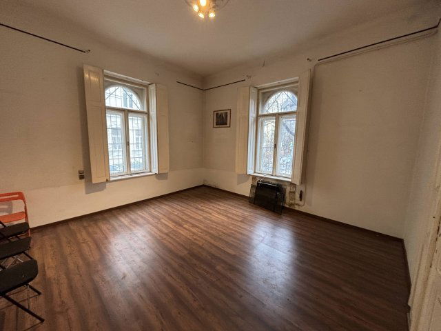 Eladó téglalakás, Budapesten, VI. kerületben 94 M Ft, 3+1 szobás