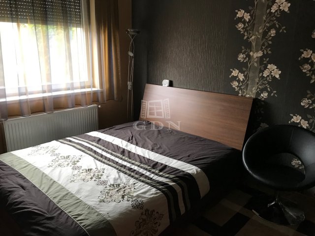 Eladó téglalakás, Budapesten, XV. kerületben, Eötvös utcában