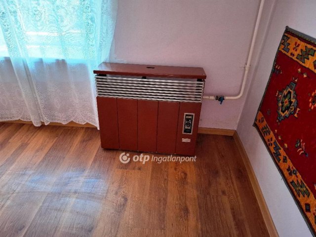 Eladó családi ház, Békéscsabán 28 M Ft, 2 szobás