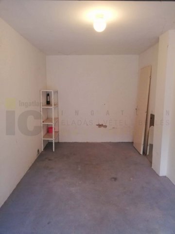 Eladó garázs, Szegeden 14.5 M Ft / költözzbe.hu