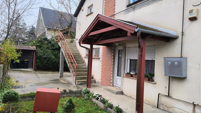 Eladó családi ház, Érden 109.9 M Ft, 7+1 szobás