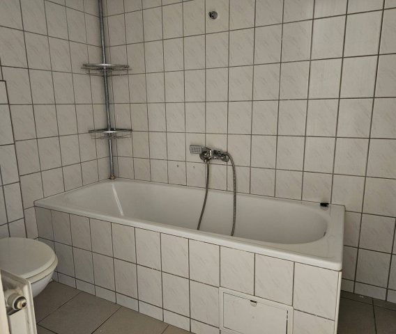 Eladó téglalakás, Egerben 35 M Ft, 2 szobás