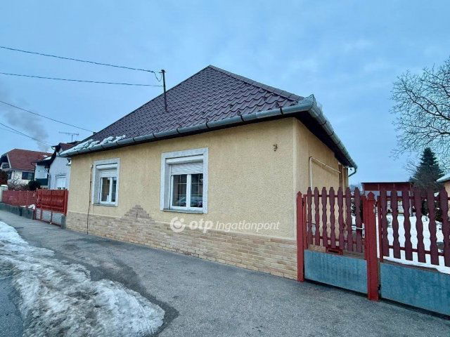 Eladó családi ház, Kisvárdán 49.9 M Ft, 3 szobás