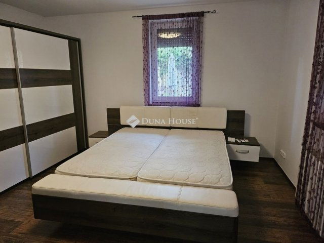 Eladó családi ház, Fóton 142.5 M Ft, 4+1 szobás