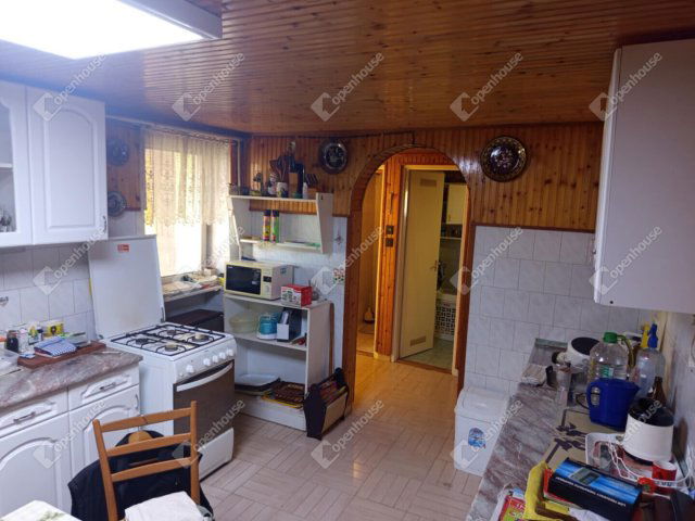 Eladó családi ház, Székesfehérvárott 72.49 M Ft, 3 szobás