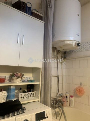 Eladó téglalakás, Szekszárdon 34.9 M Ft, 2 szobás