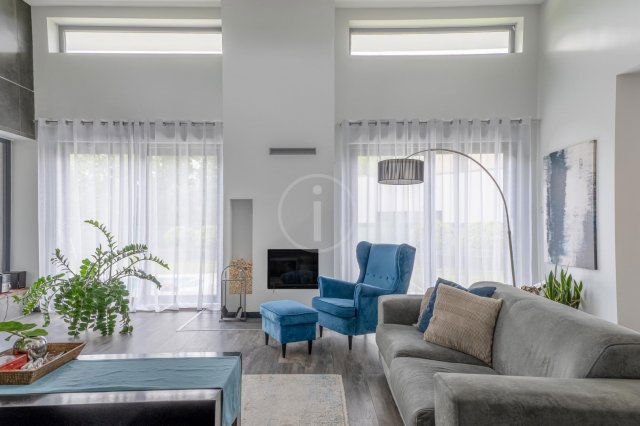 Eladó családi ház, Mogyoródon 349 M Ft, 4 szobás