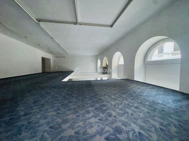 Eladó üzlethelyiség, Budapesten, VI. kerületben 124.99 M Ft